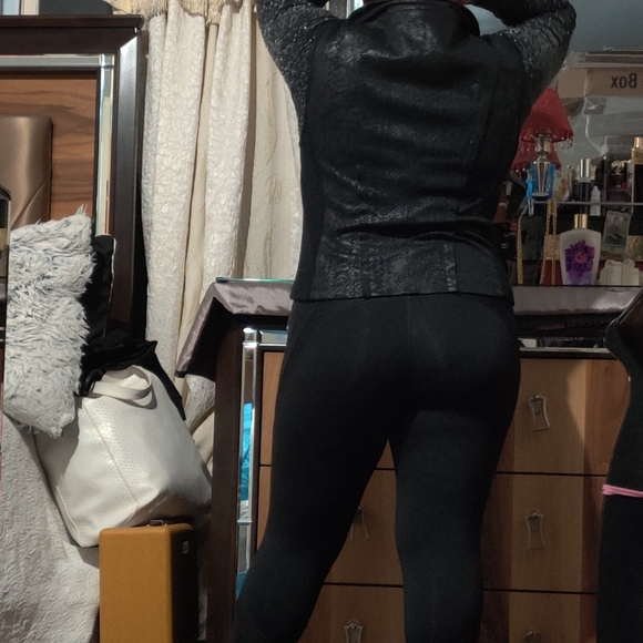 VINCE CAMUTO BLACK GLITTER  ZIP VEST  SIZE XLARGE - Picture 2 of 8